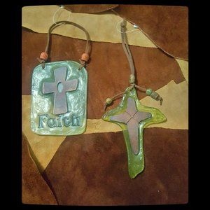 FAITH AND CROSS GLASS WALL DÉCOR SET IN EMERALD GR